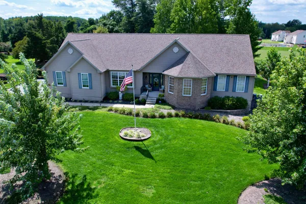 15 SKYLINE CIR