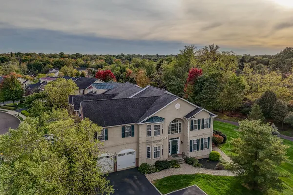 2117 EASTPORT WAY