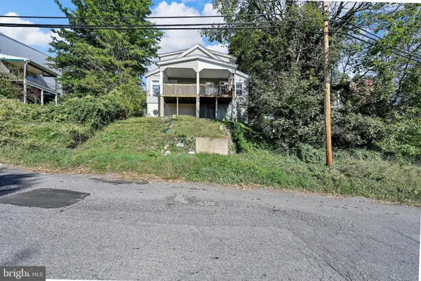 301 SPRING GARDEN ST