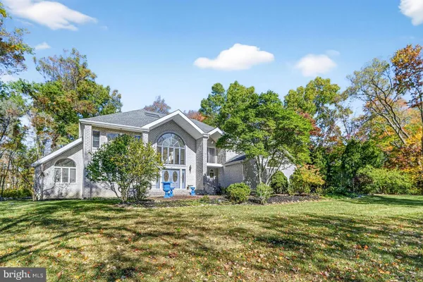 16 BENEDEK RD