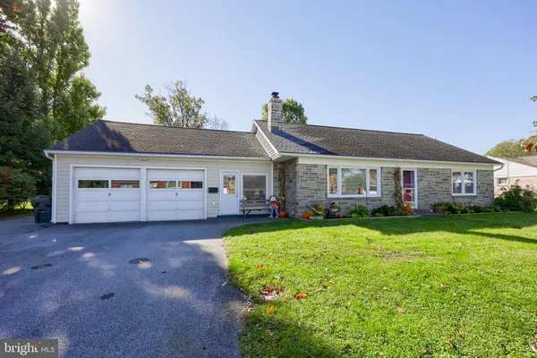 84 ROSE AVE