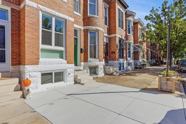 1703 JACKSON ST