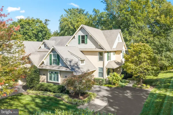105 TRAYMORE LN