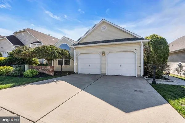 4 WOODBURN RD