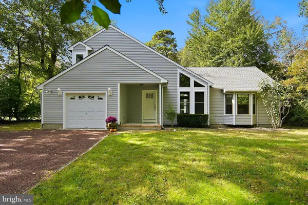 12 CHAMPLAIN CT
