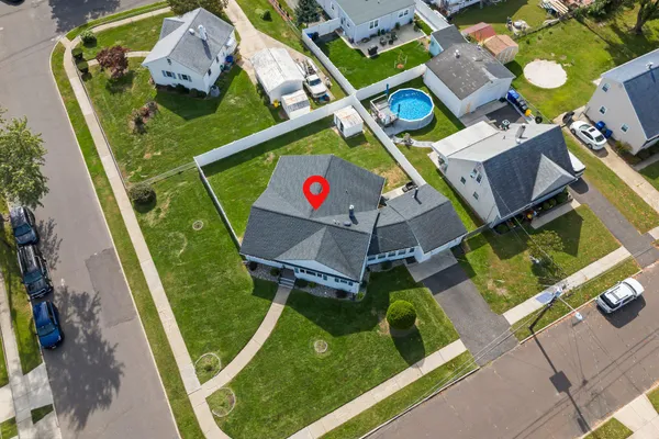 40 WOODBINE AVE