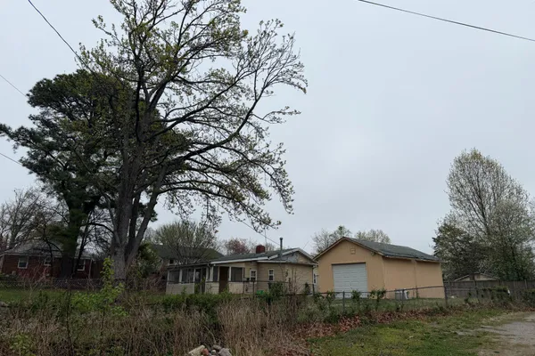 6211 OSBORN RD
