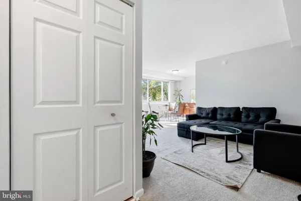 4410 OGLETHORPE ST 215