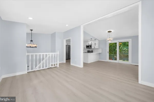 820 WALNUT AVE