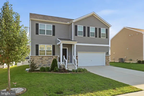 123 N MARSHVIEW TER