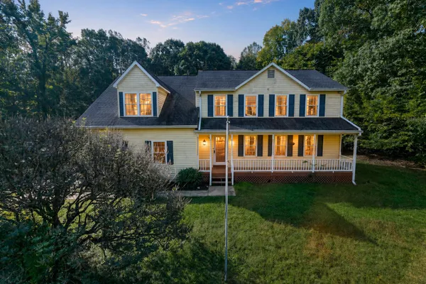 17259 CREEKSIDE DR
