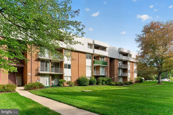 10251 PRINCE PL 32-106
