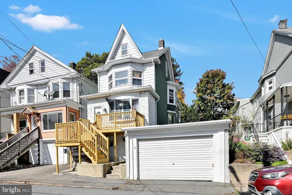 307 INDIANA AVE