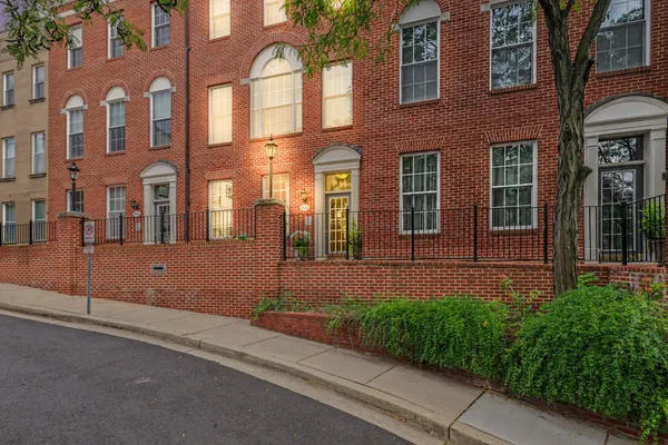 1906 KALORAMA PL 47