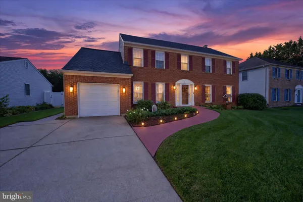 4 FERN CT