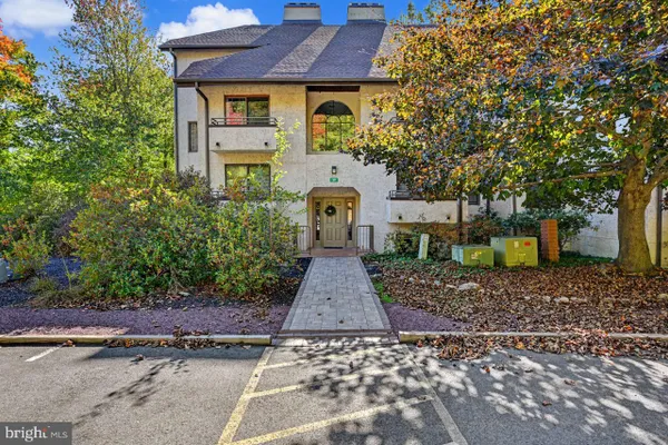 59 MIDLAKE DR 101