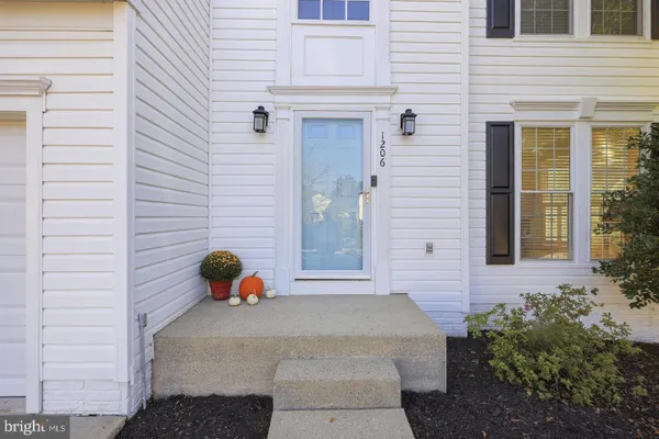 1206 CROSSBOW RD