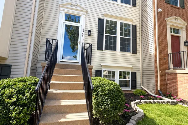 6968 MANAHOAC PL