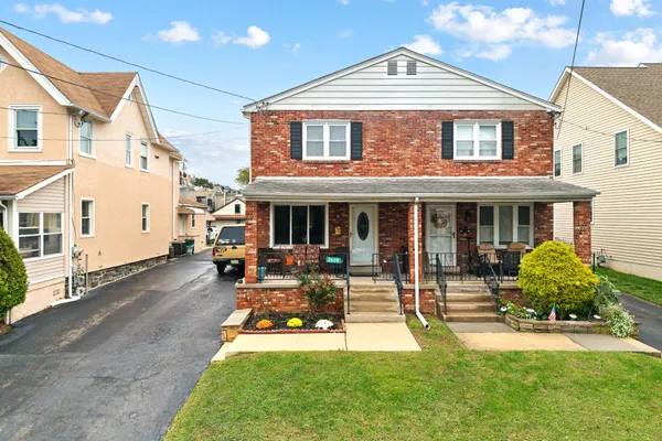2609 CHESTNUT AVE