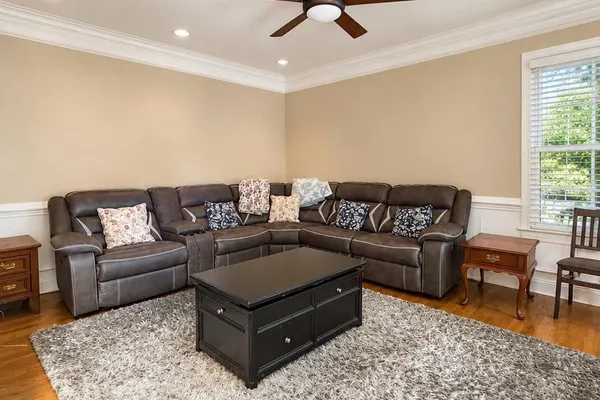 43100 ADDLESTONE PL