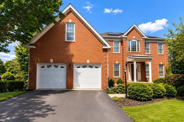 43100 ADDLESTONE PL