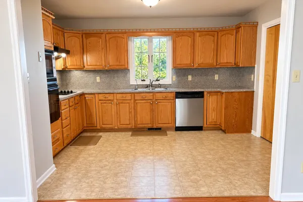 23719 HENRY RD