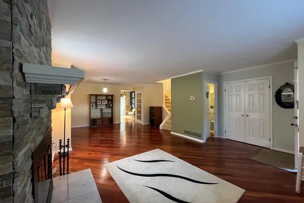 2101 DAWN WAY