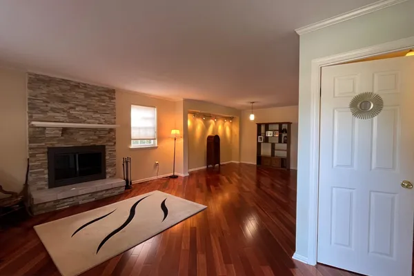 2101 DAWN WAY