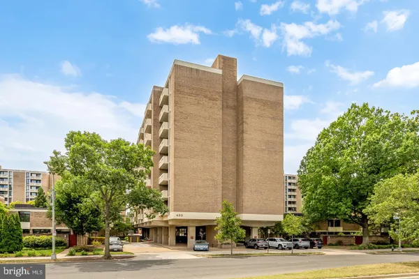 430 M ST N807