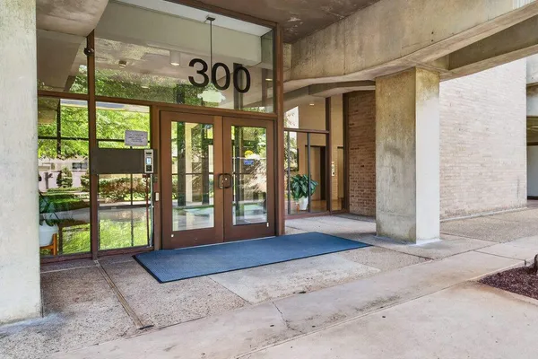 300 M ST N310