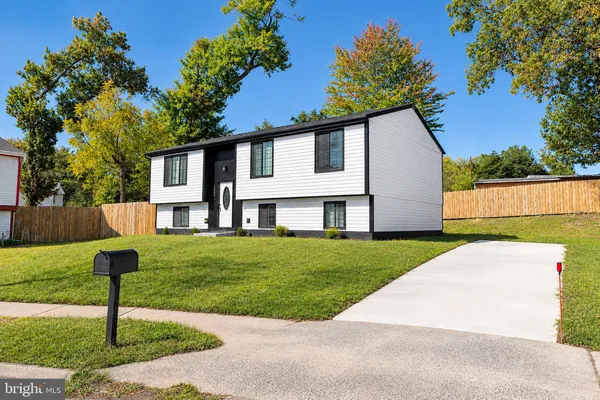 6403 HOLYOKE DR