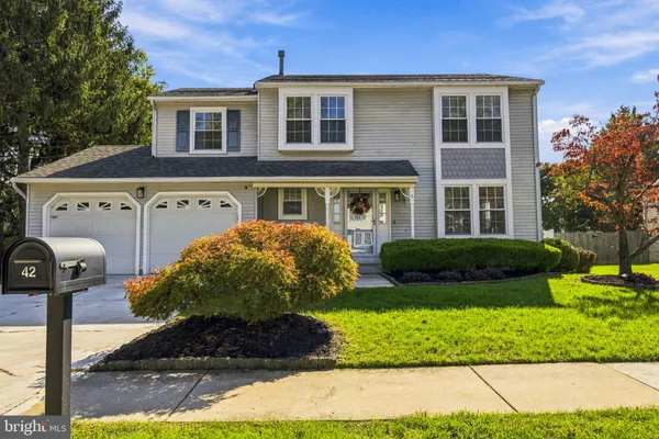 42 ORCHARD LN