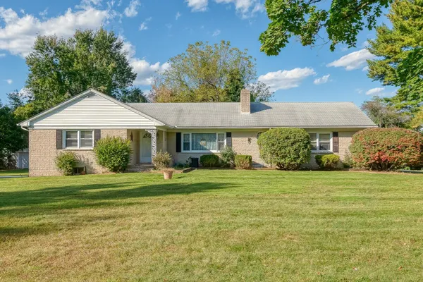 3707 INGLESIDE DR