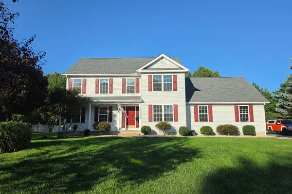 207 FIELDBROOK DR