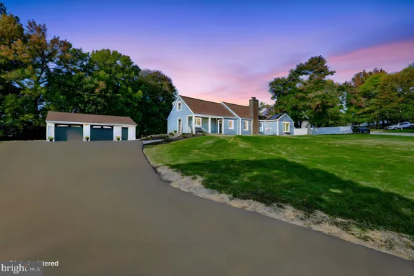 218 SEMINOLE DR