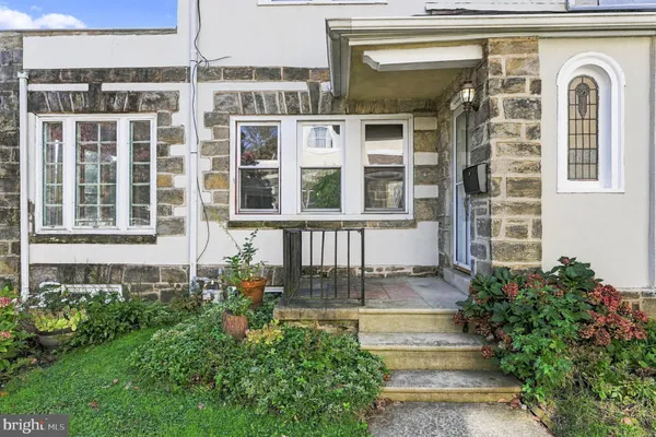 422 TREGARON RD