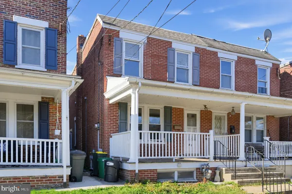 42 FAIRVIEW AVE