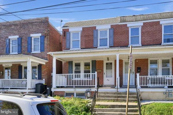 42 FAIRVIEW AVE