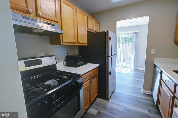 3386 HEWITT AVE 101