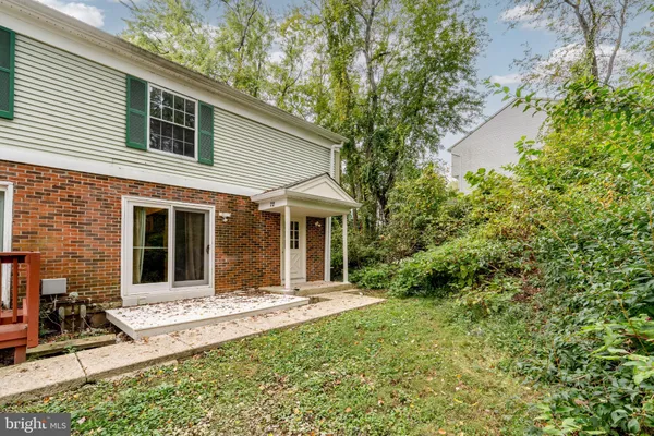72 RIDGELAWN RD D