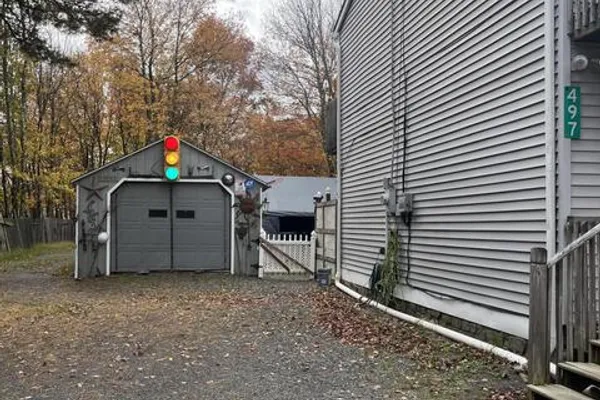497 CEDAR DR