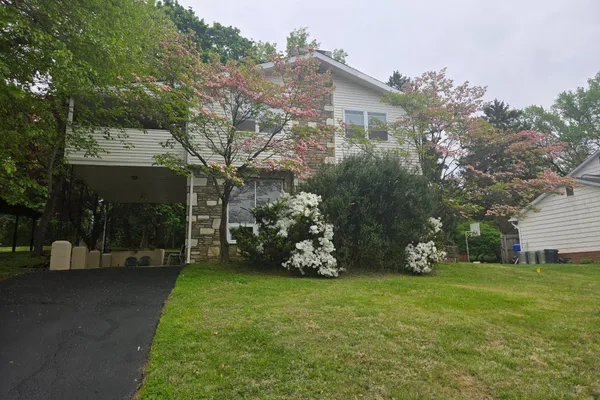 609 FOSTER RD