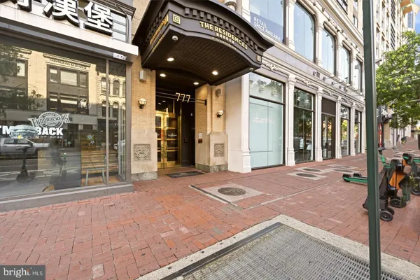 777 7TH ST 1017