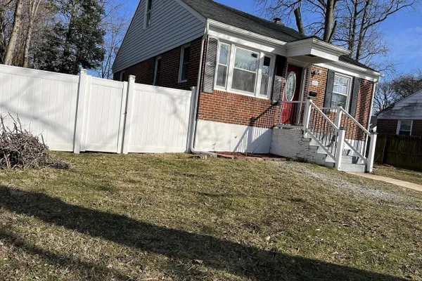6303 MOYER AVE