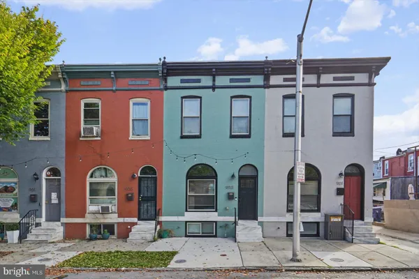 903 N MONTFORD AVE