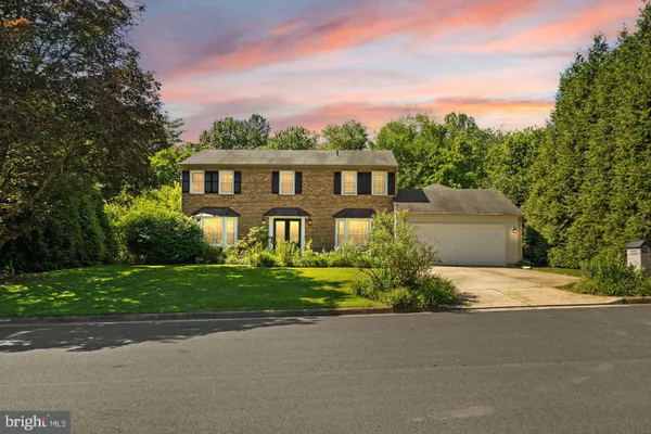 9719 CINNAMON CREEK DR