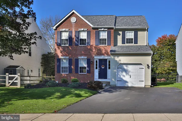 213 FOREST PARK DR
