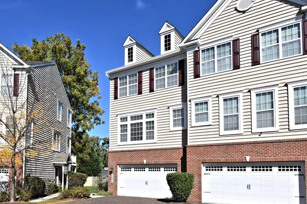 451 WILLIAMSON CT