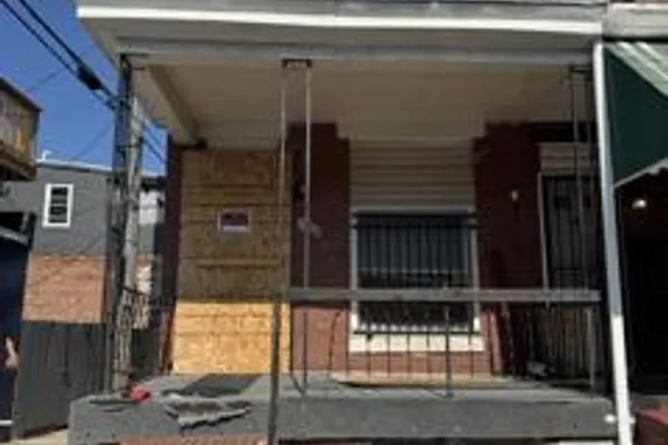 535 N ROBINSON ST