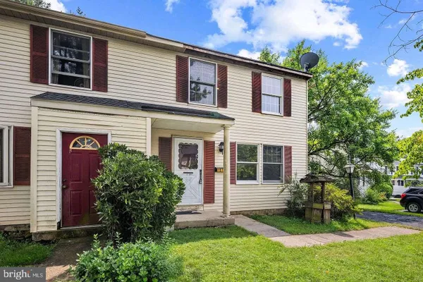 1576 CAREY PL